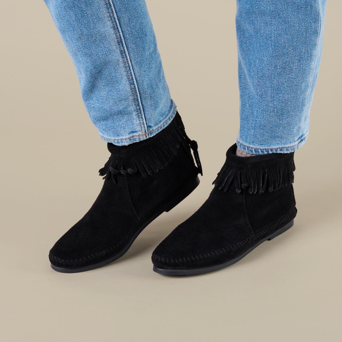 Minnetonka Back Zip Hardsole Boot