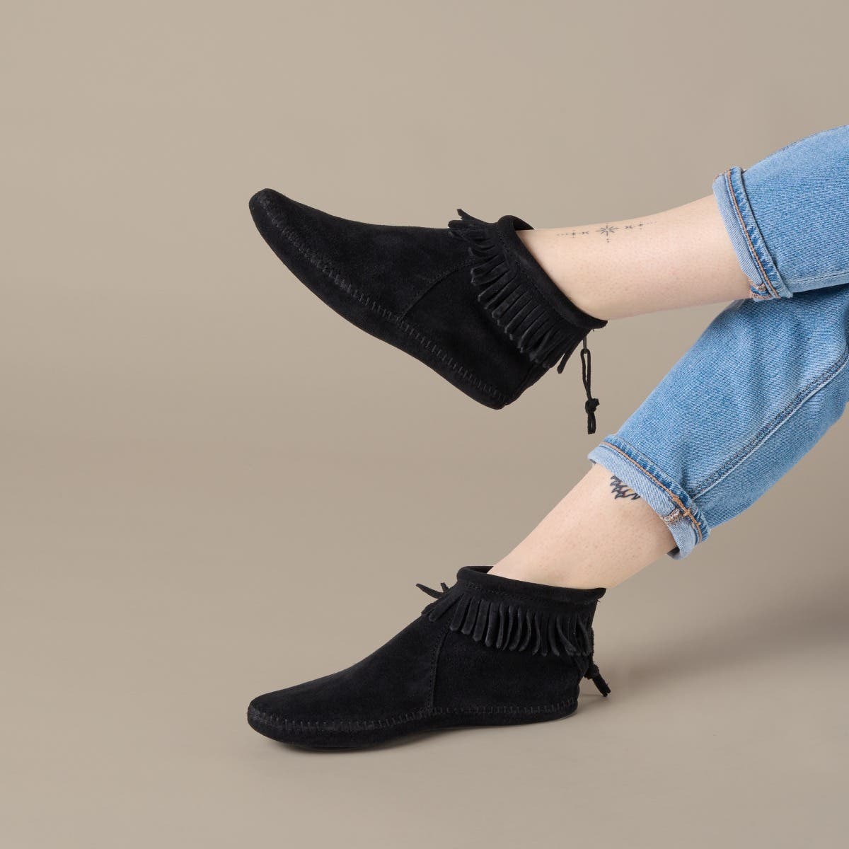 Minnetonka Back Zip Softsole Boot