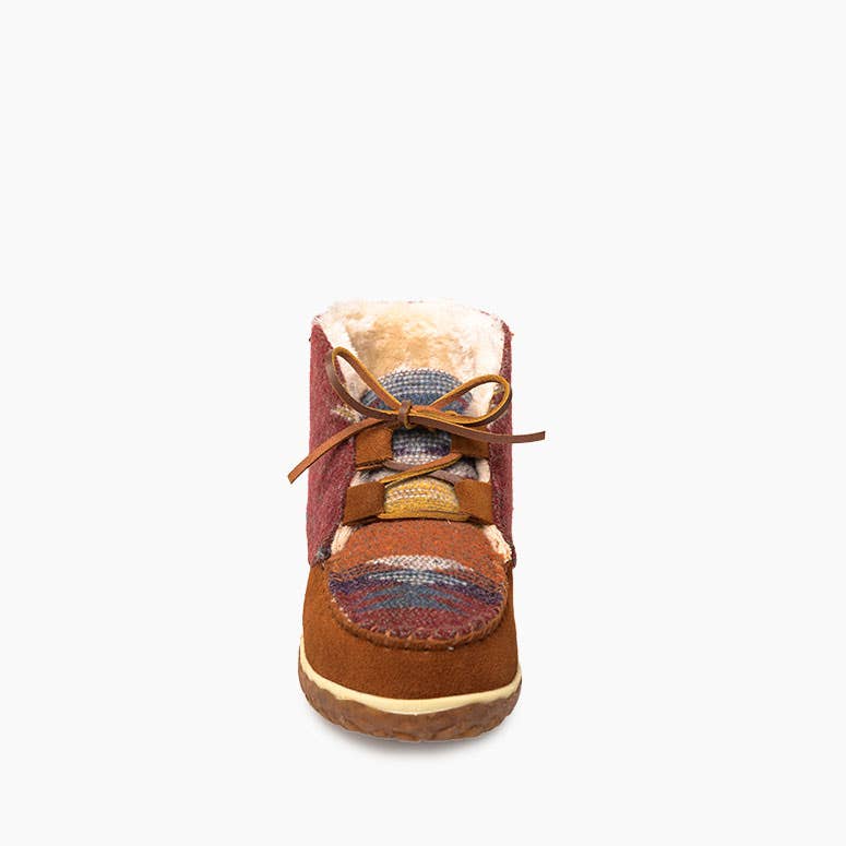 Minnetonka Torrey - Wide Sizes