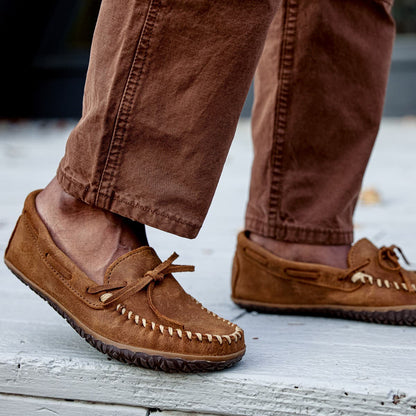 Minnetonka Men's Tie Tread
