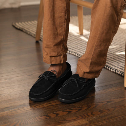 Minnetonka Men's Pile Lined Hardsole