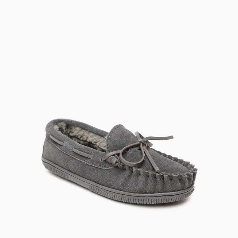 Minnetonka Kids' Pile Lined Hardsole