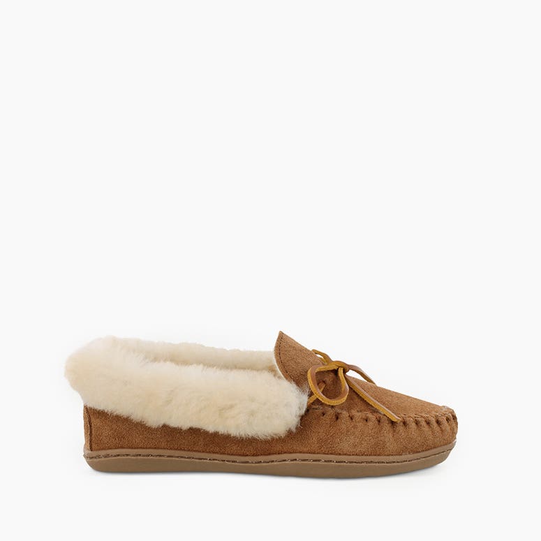Minnetonka Alpine Sheepskin Slipper - Wide Sizes