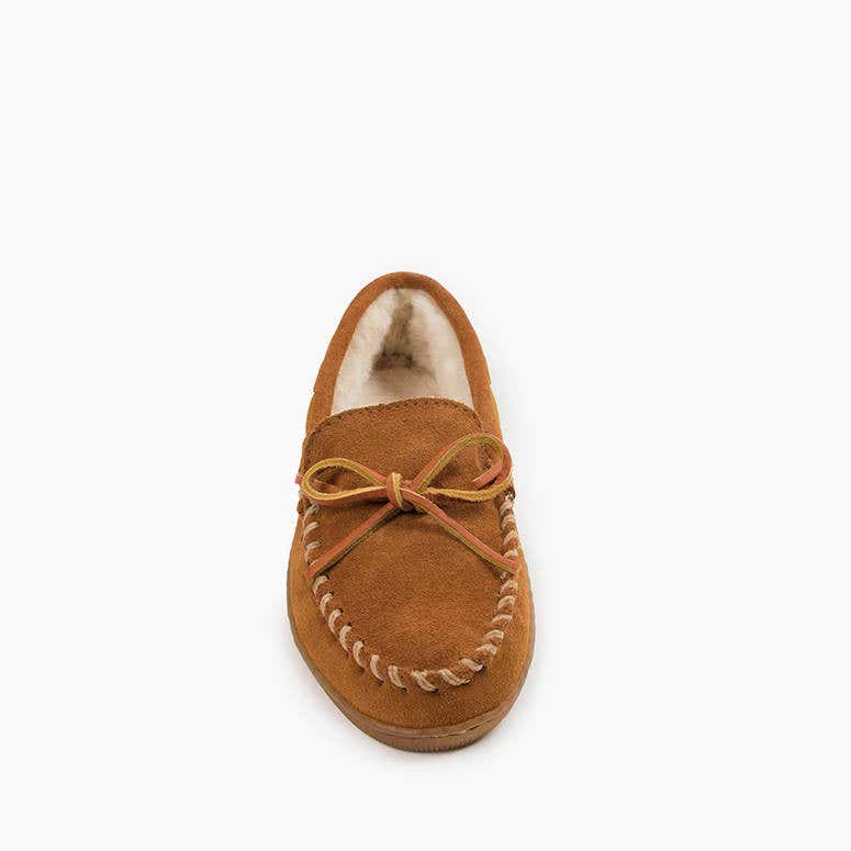 Minnetonka Women's Pile Lined Hardsole